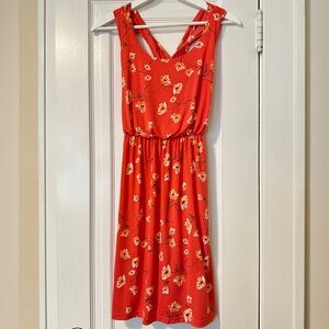 Casual floral Tasha knit dress in peach. Kaleigh size XS.